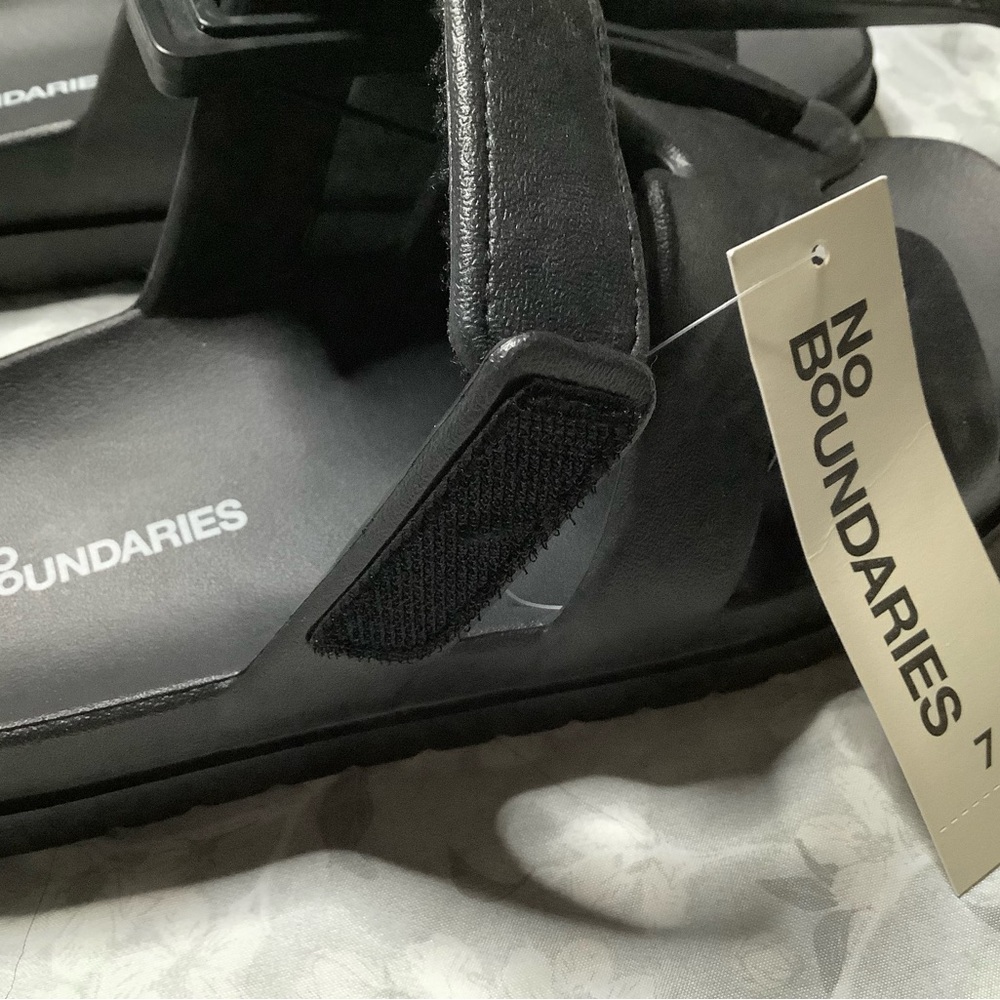 No Boundaries Black Double-Strap Slide Sandals - Picture 4 of 5
